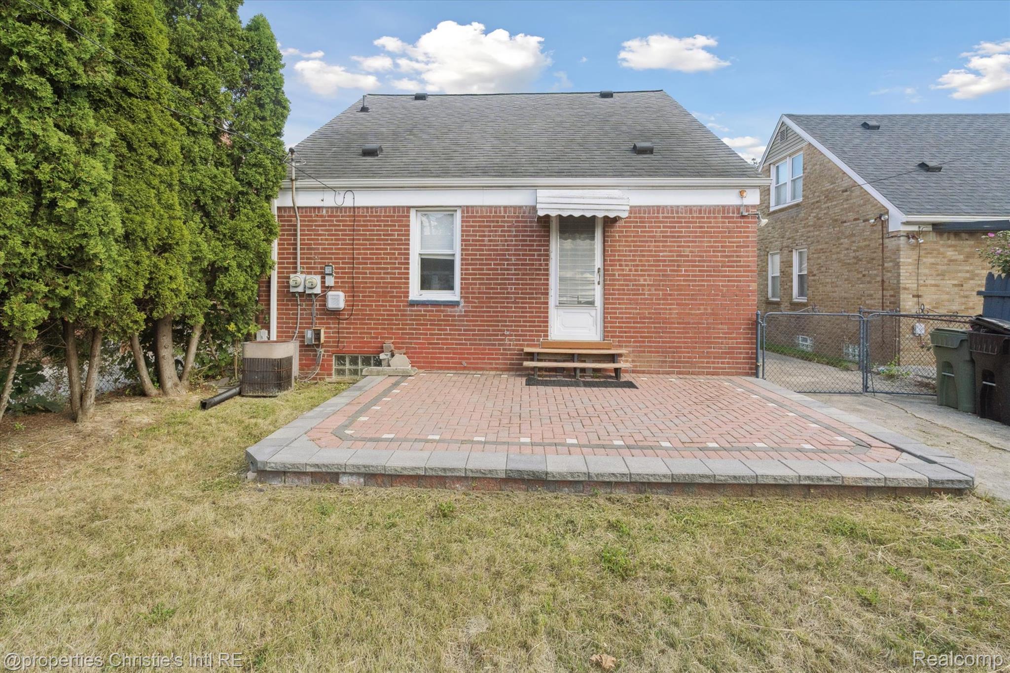 6642 Shenandoah Avenue