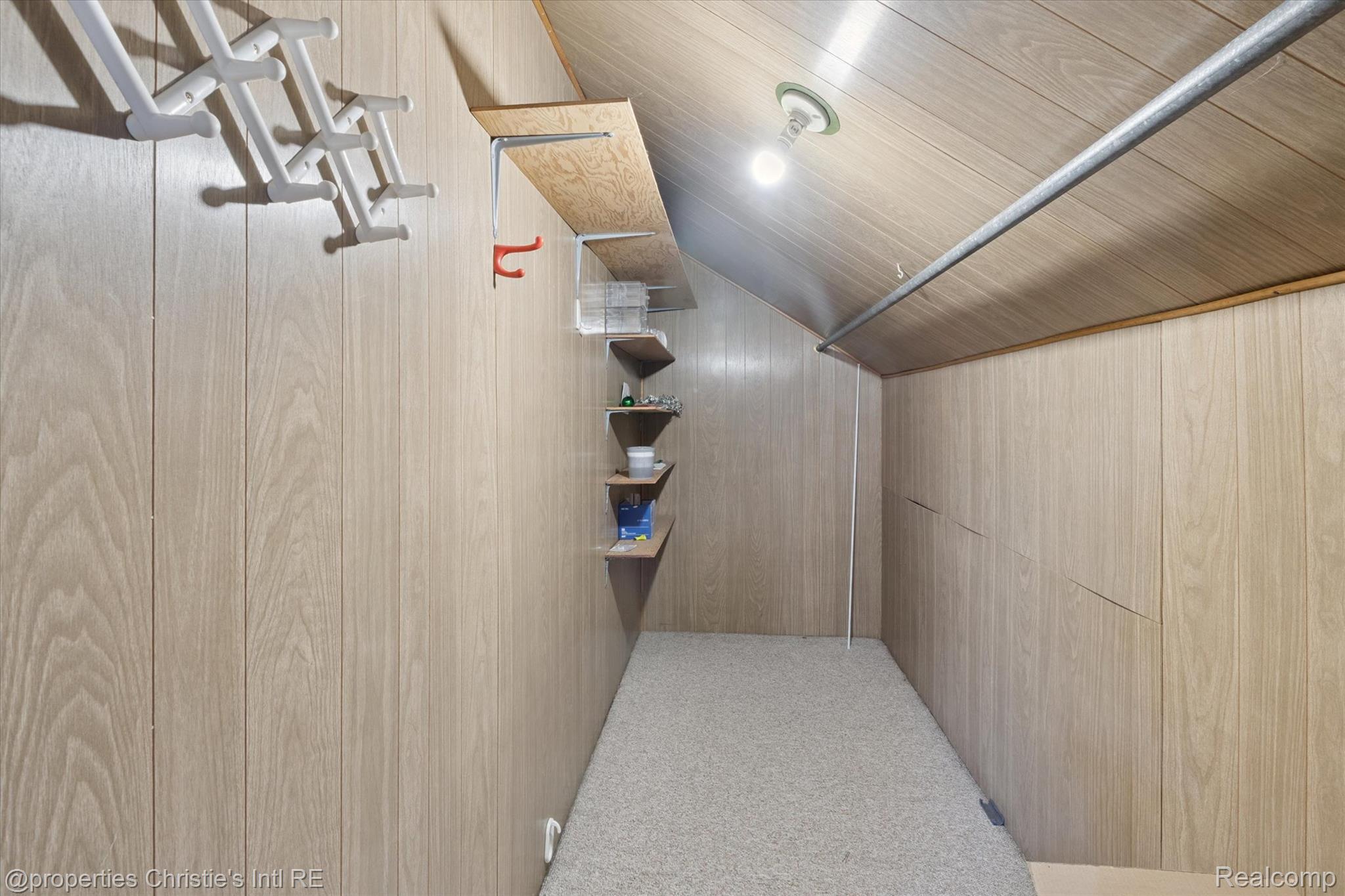 6642 Shenandoah Avenue