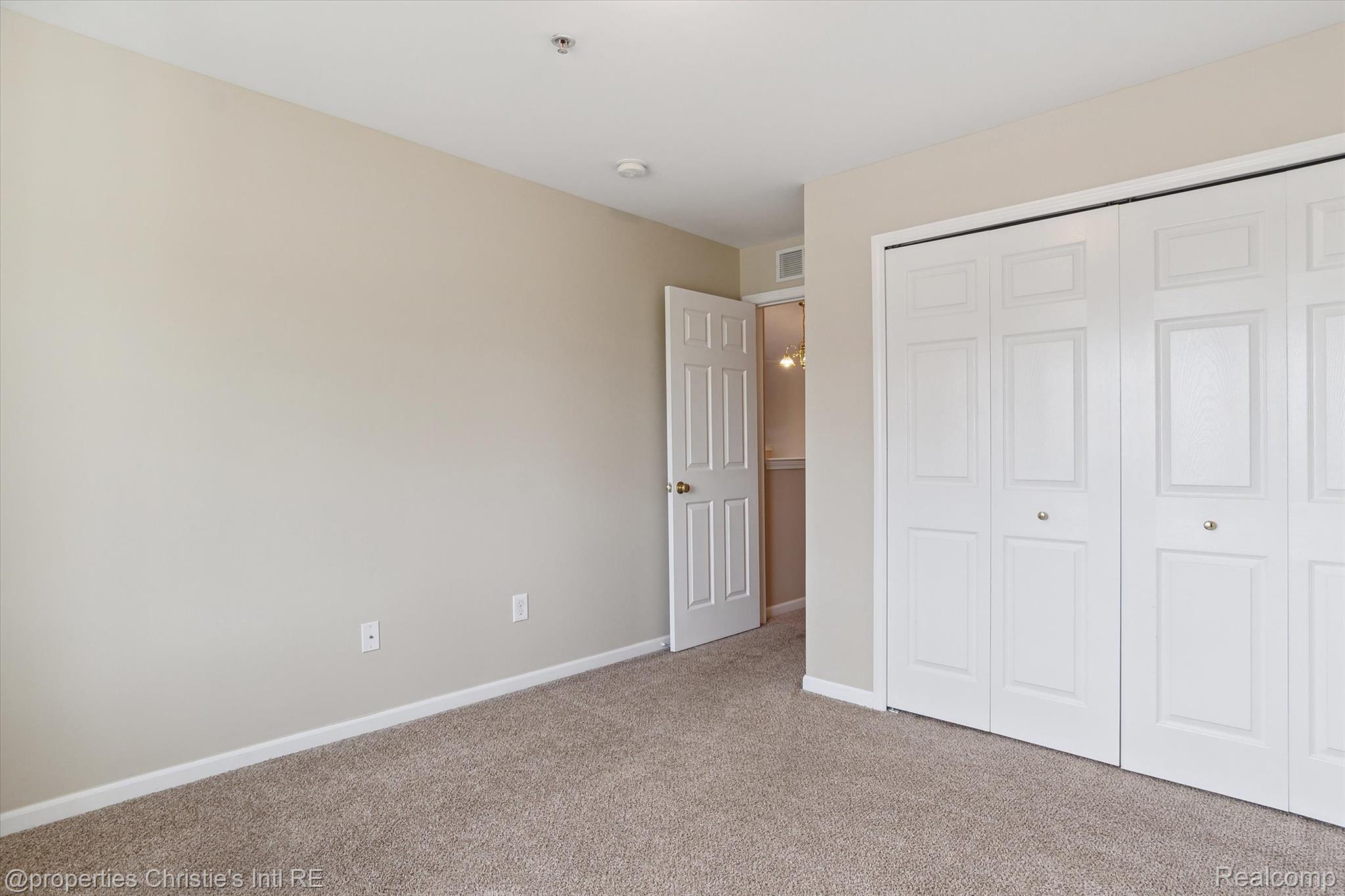 22009 Fairlane Boulevard