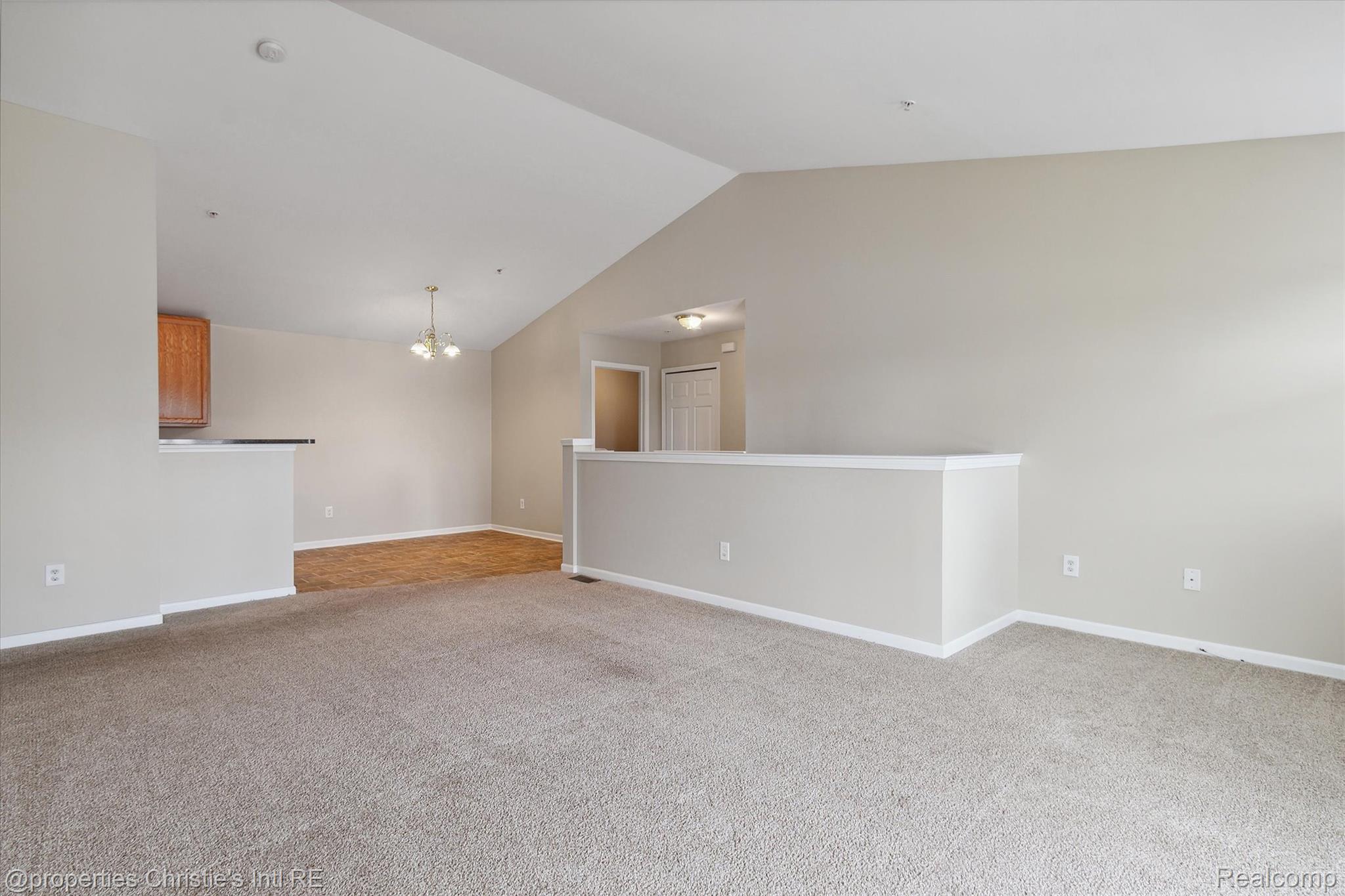 22009 Fairlane Boulevard