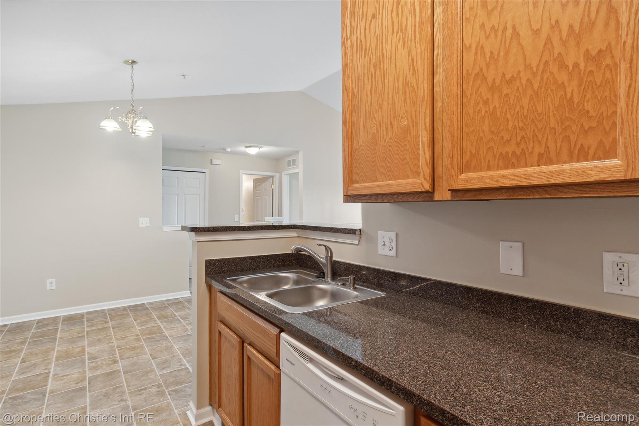 22009 Fairlane Boulevard