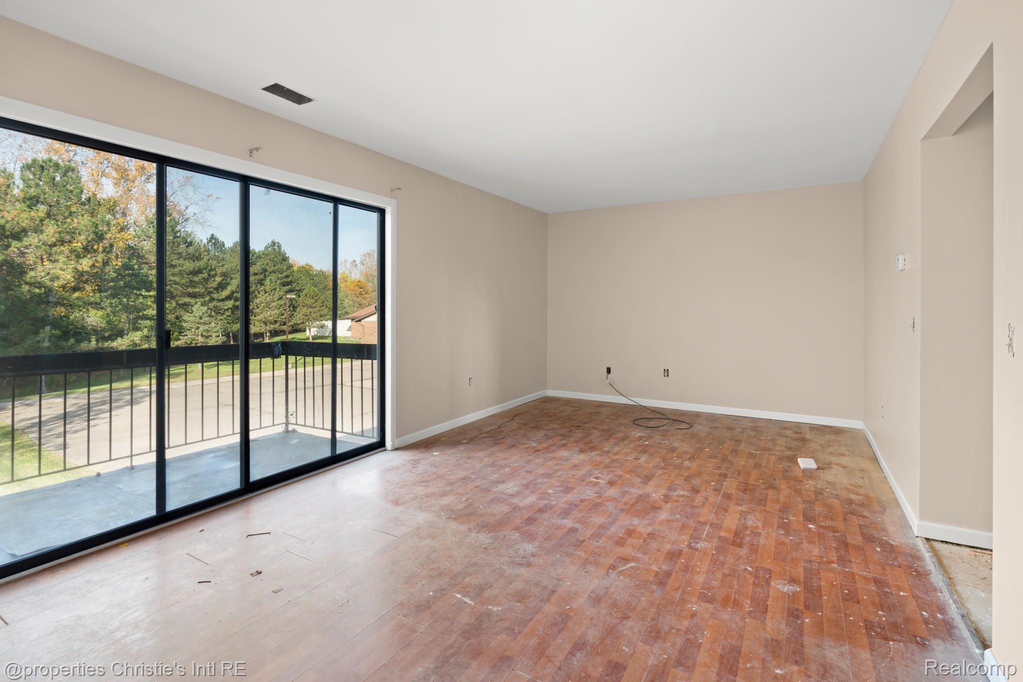 33829 PONDVIEW Circle