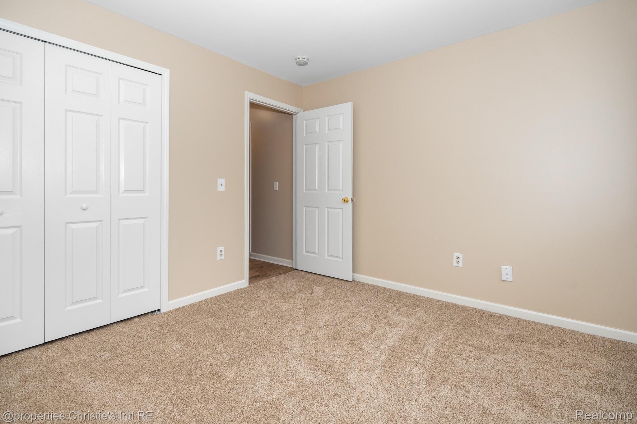 33829 PONDVIEW Circle