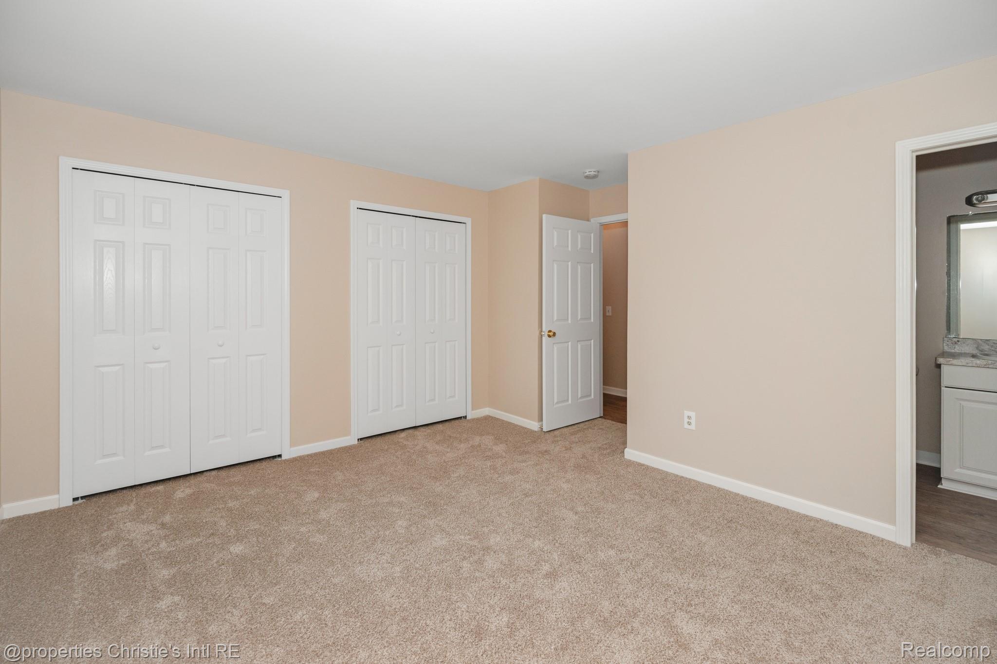 33829 PONDVIEW Circle