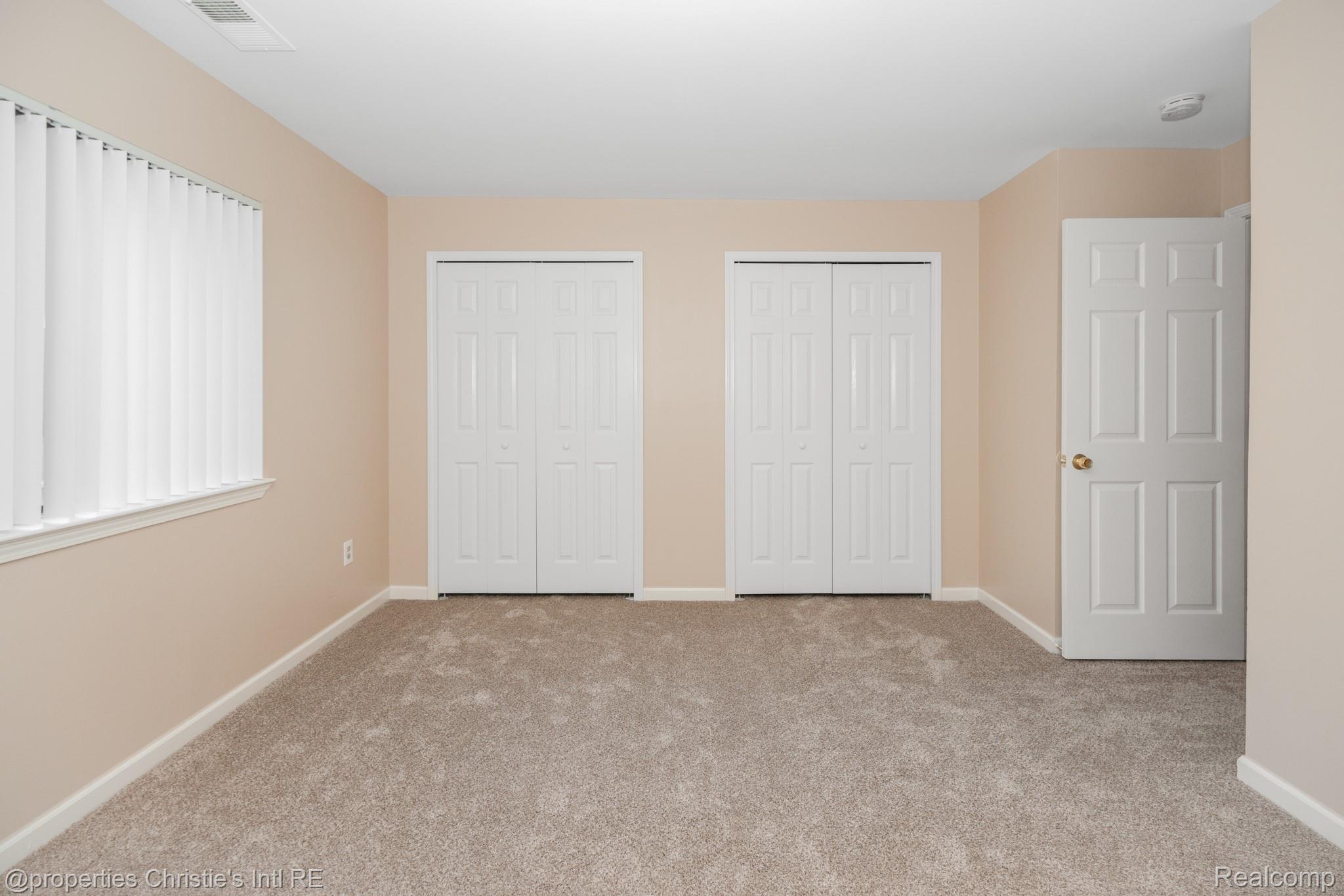 33829 PONDVIEW Circle