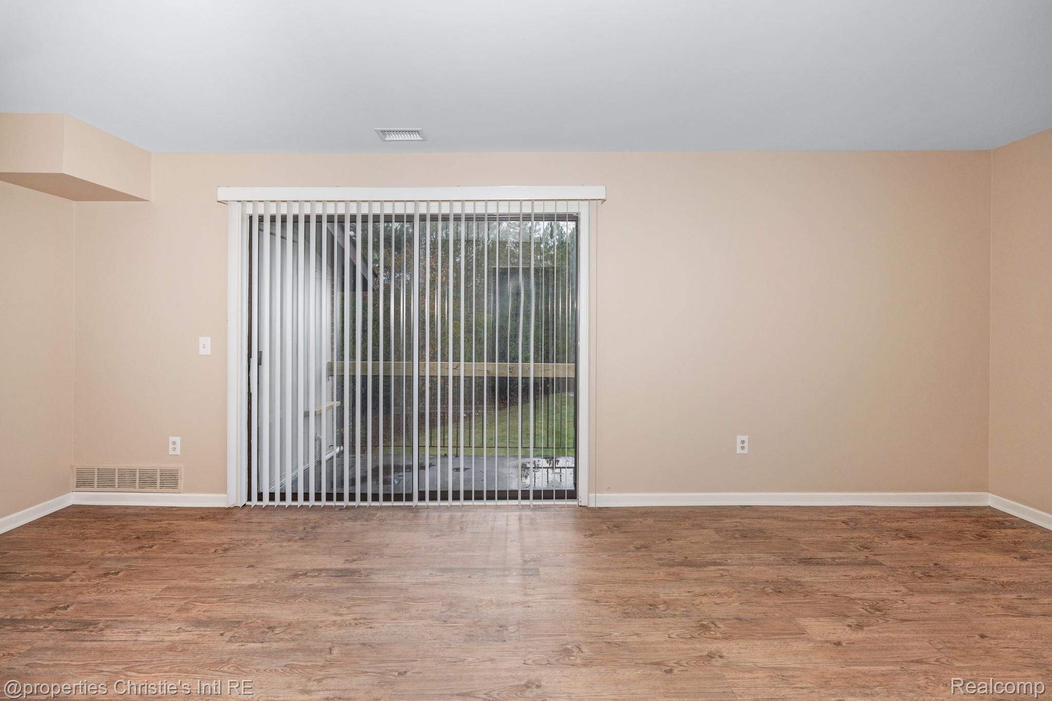 33829 PONDVIEW Circle