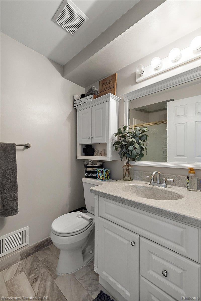 15900 Cumberland Street