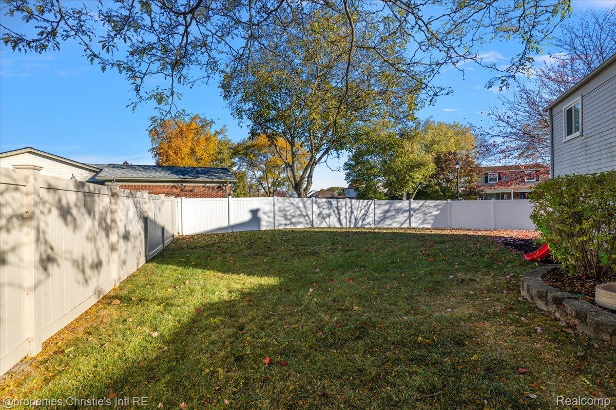 15900 Cumberland Street