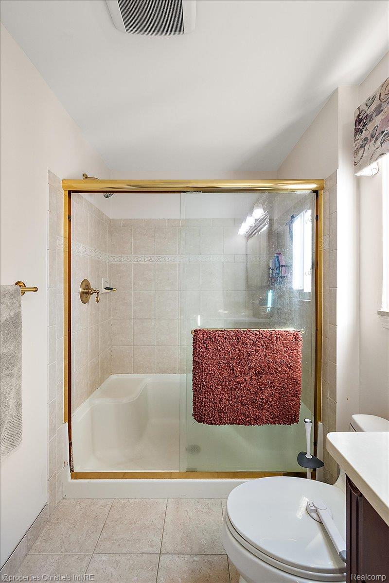 15900 Cumberland Street