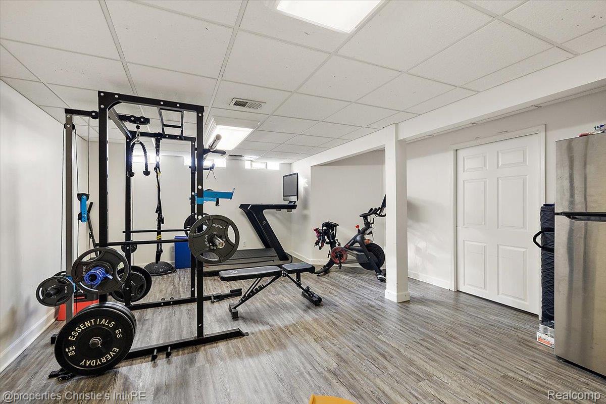 15900 Cumberland Street