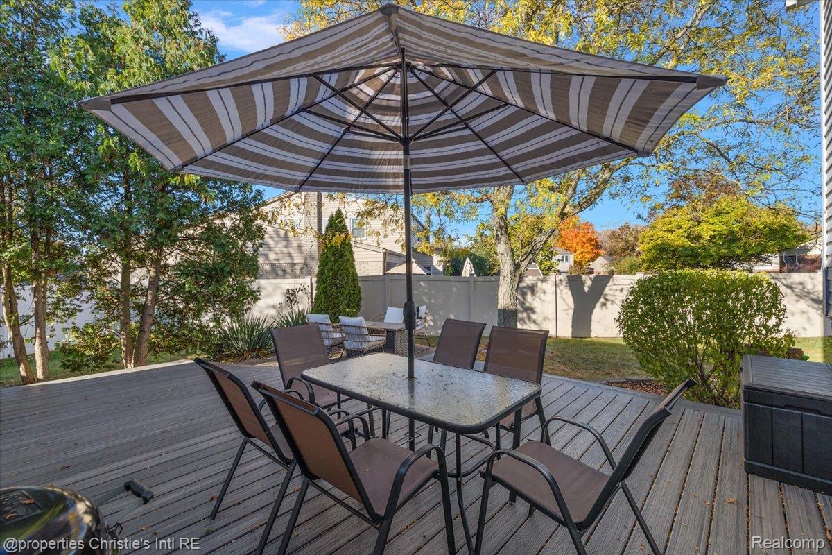 15900 Cumberland Street