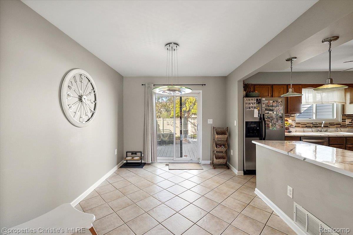 15900 Cumberland Street