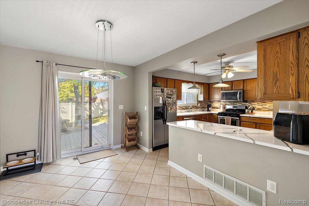 15900 Cumberland Street