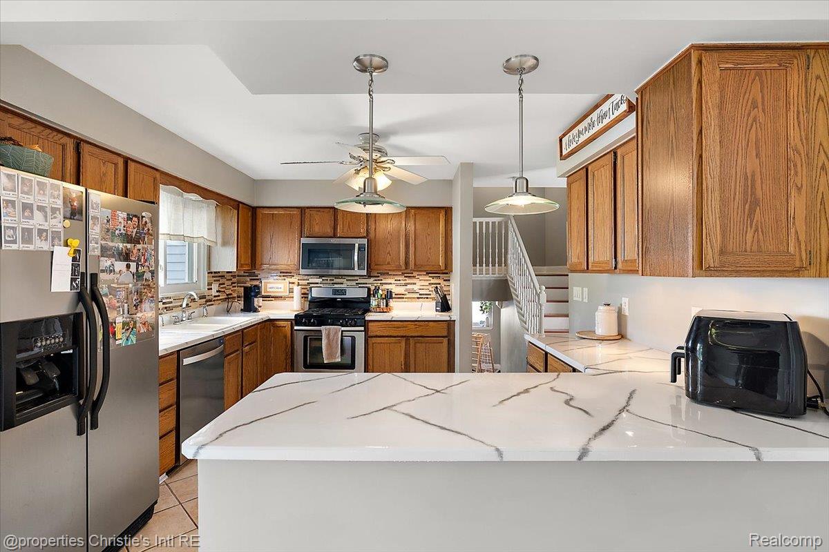 15900 Cumberland Street