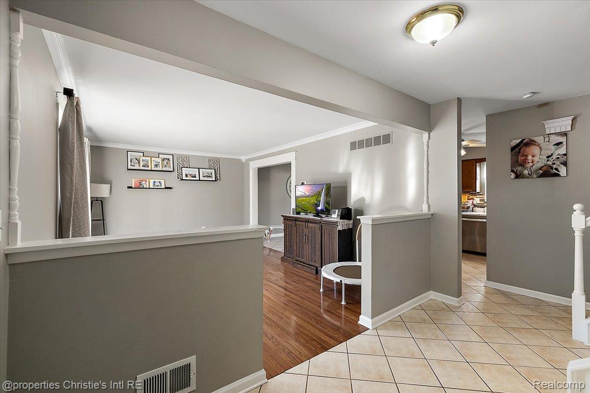 15900 Cumberland Street