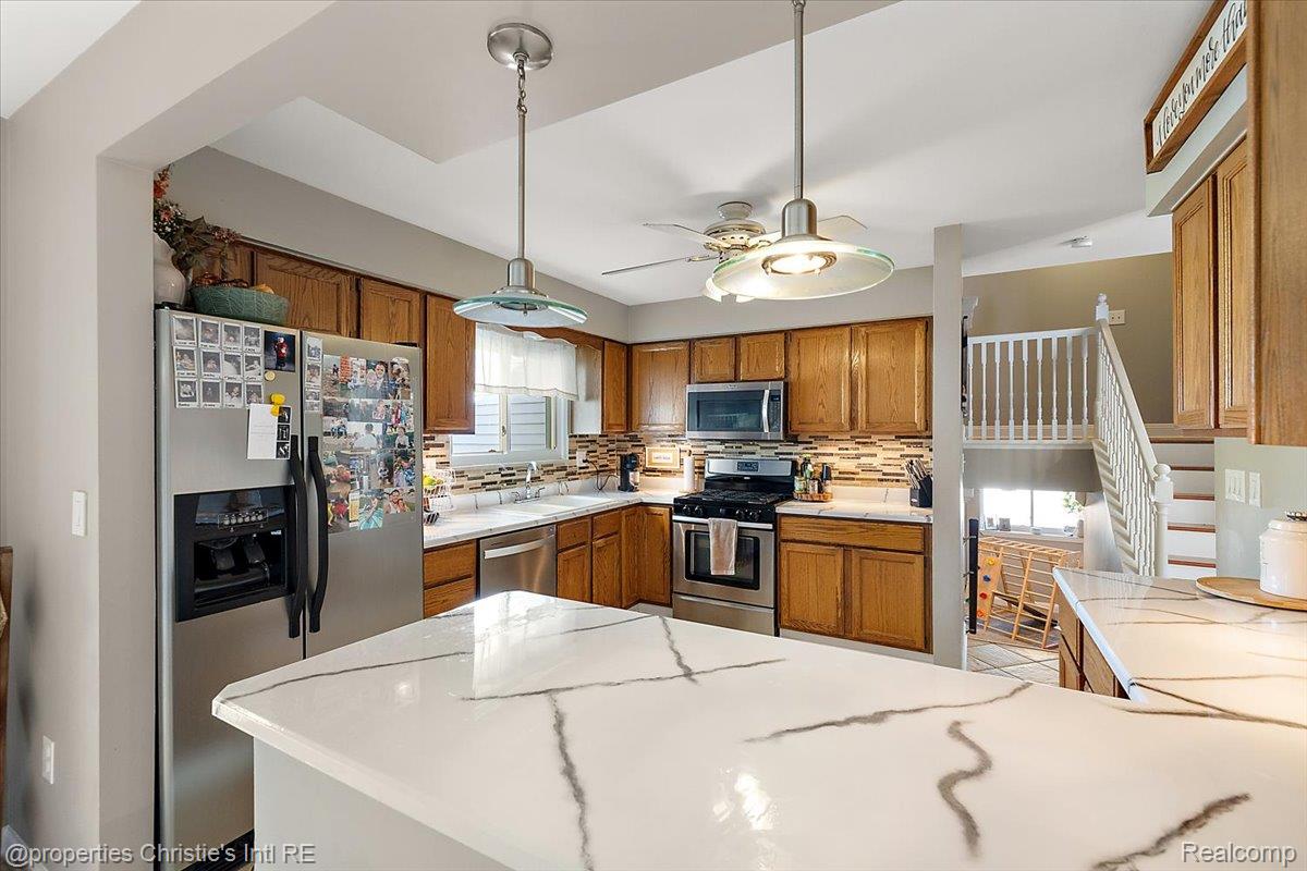 15900 Cumberland Street