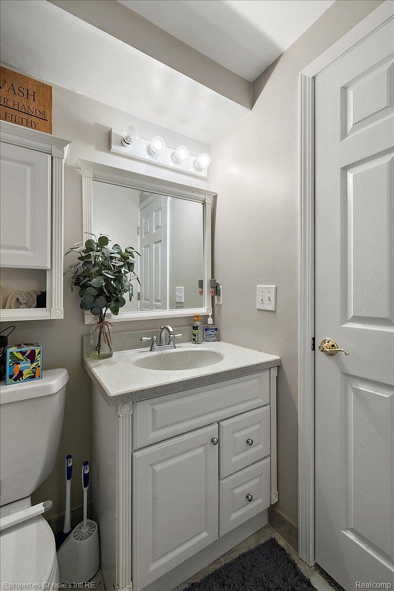 15900 Cumberland Street