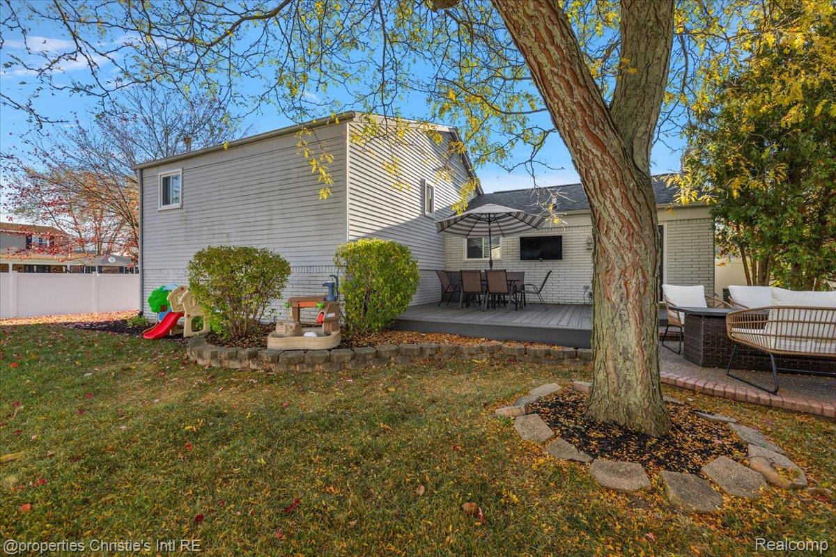 15900 Cumberland Street