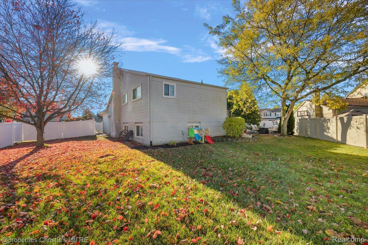 15900 Cumberland Street