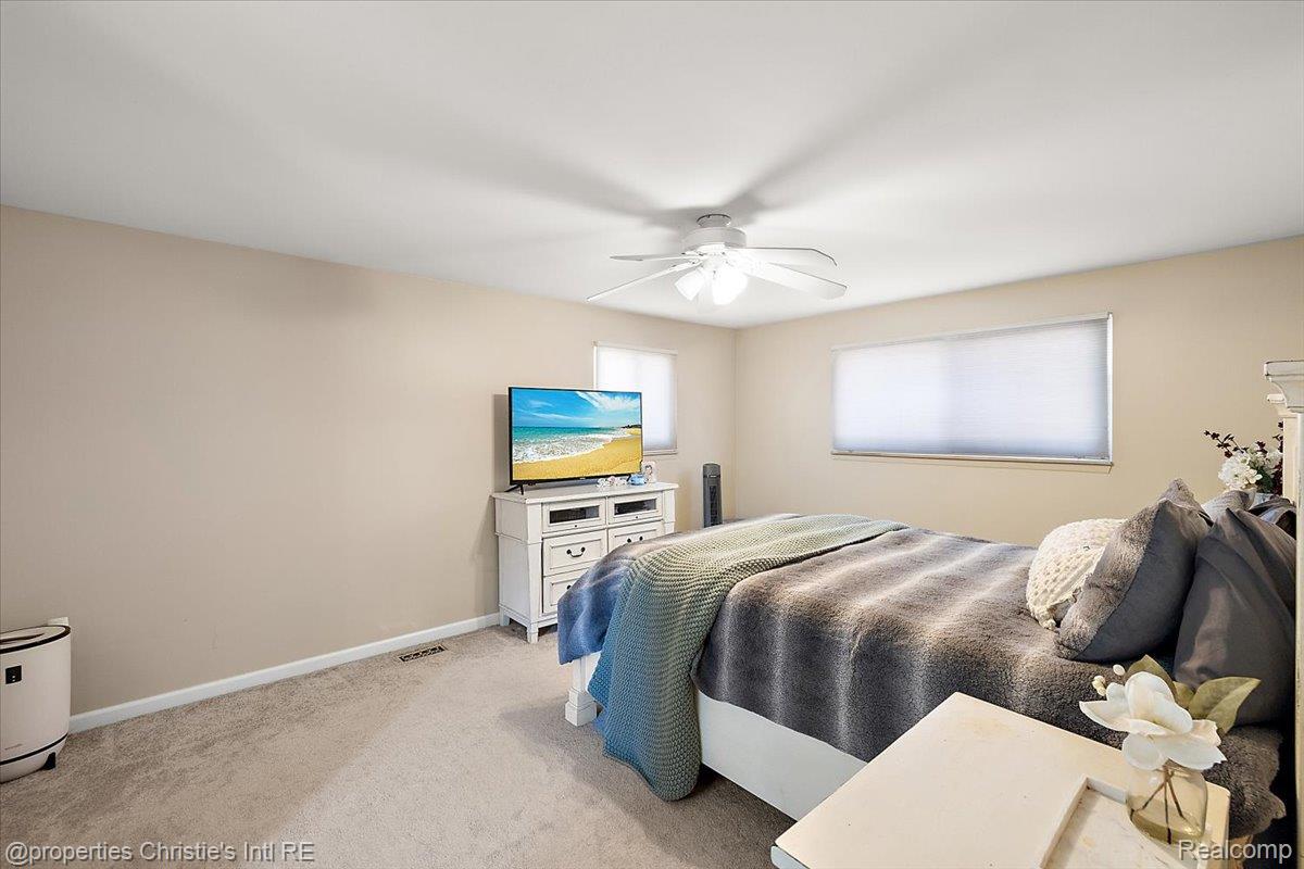 15900 Cumberland Street