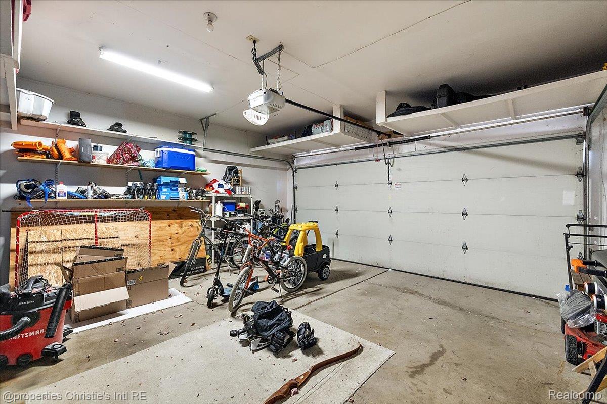 15900 Cumberland Street