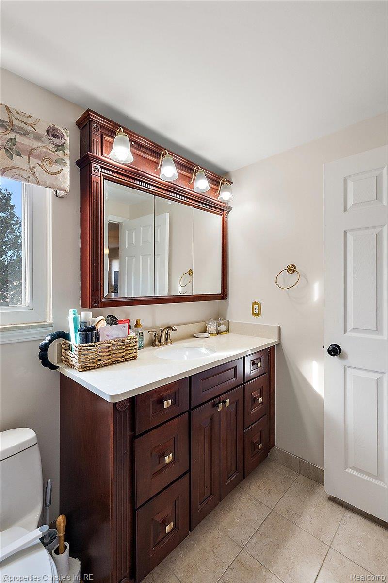 15900 Cumberland Street