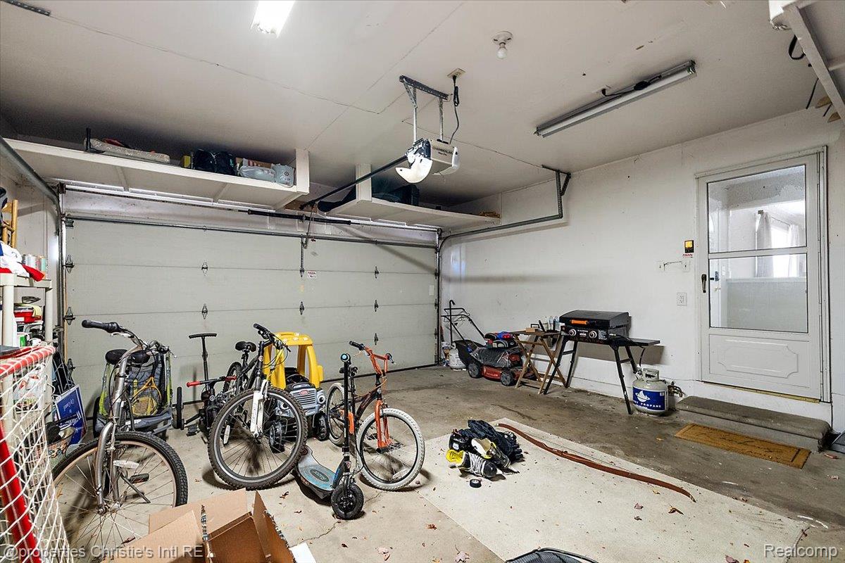 15900 Cumberland Street