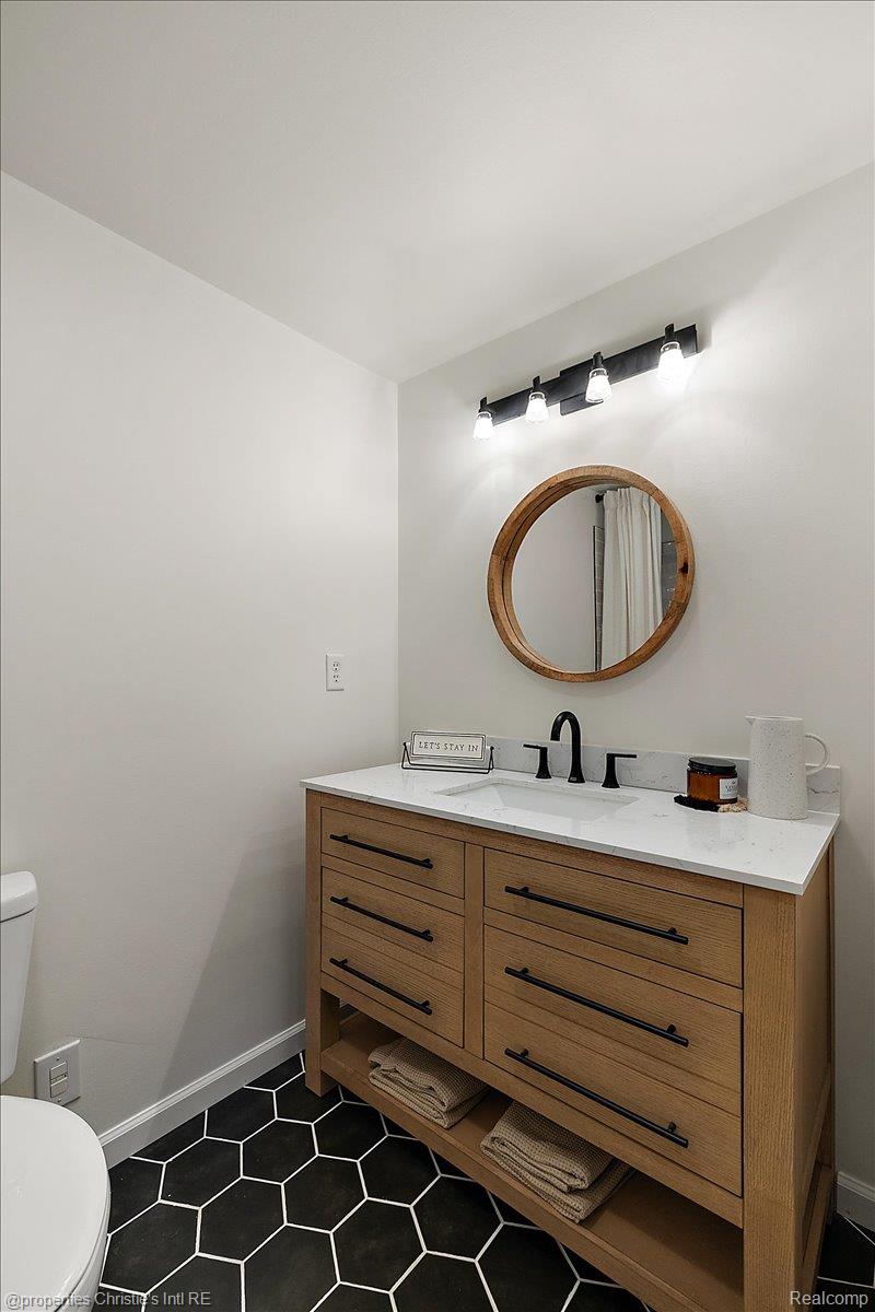 15900 Cumberland Street