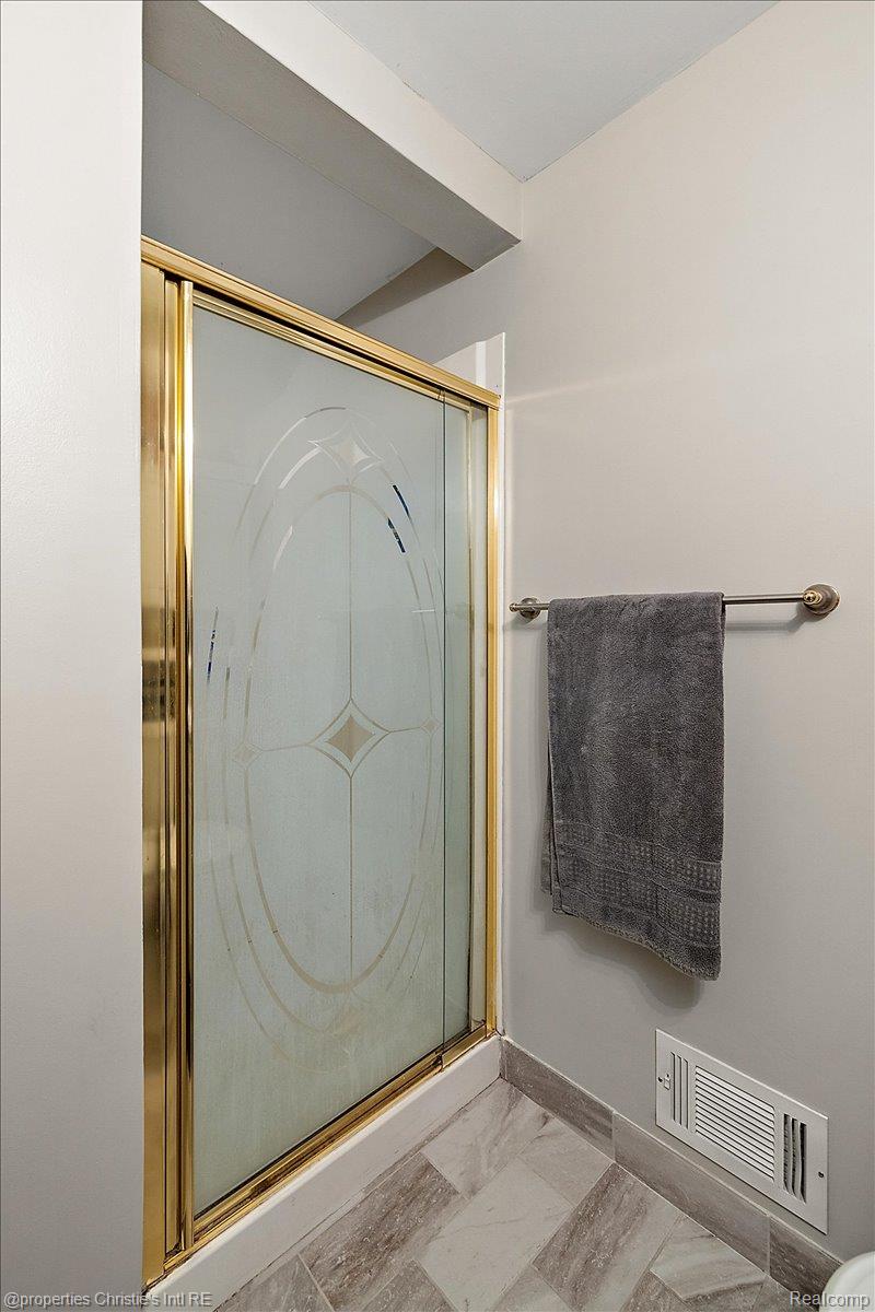 15900 Cumberland Street