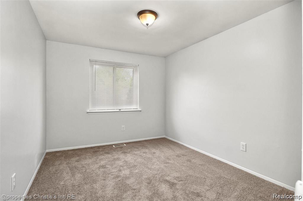 21385 Deerfield Drive