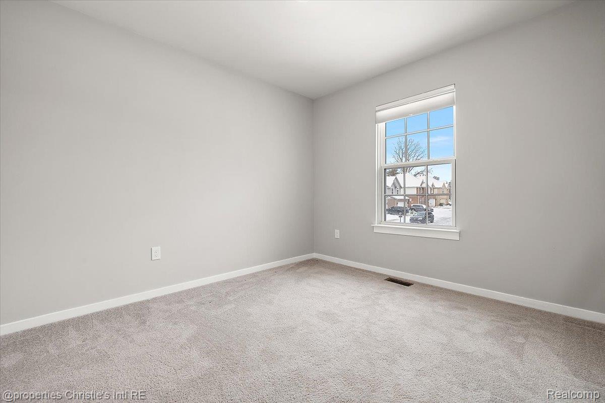 8740 Oak Ridge Trail