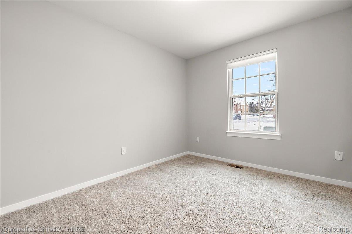 8740 Oak Ridge Trail