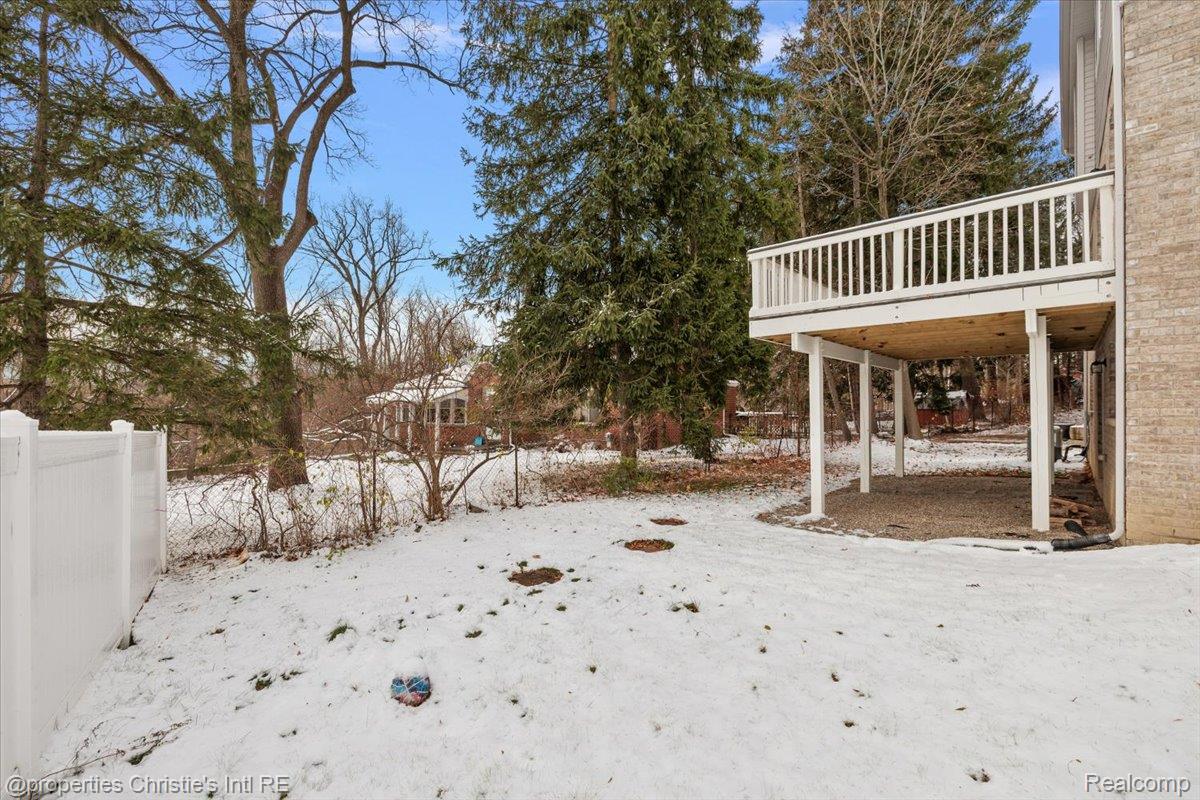 8740 Oak Ridge Trail