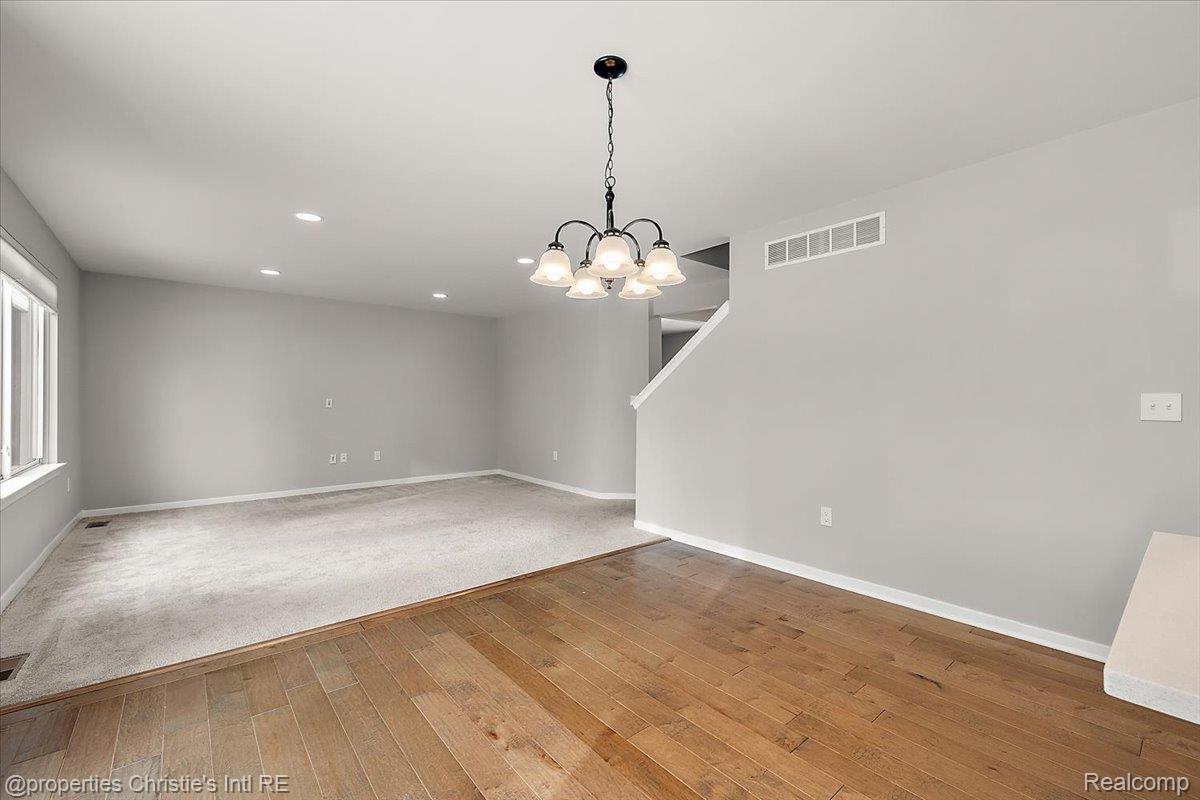 8740 Oak Ridge Trail