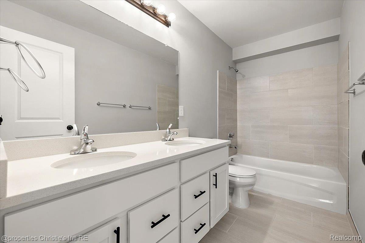 8740 Oak Ridge Trail