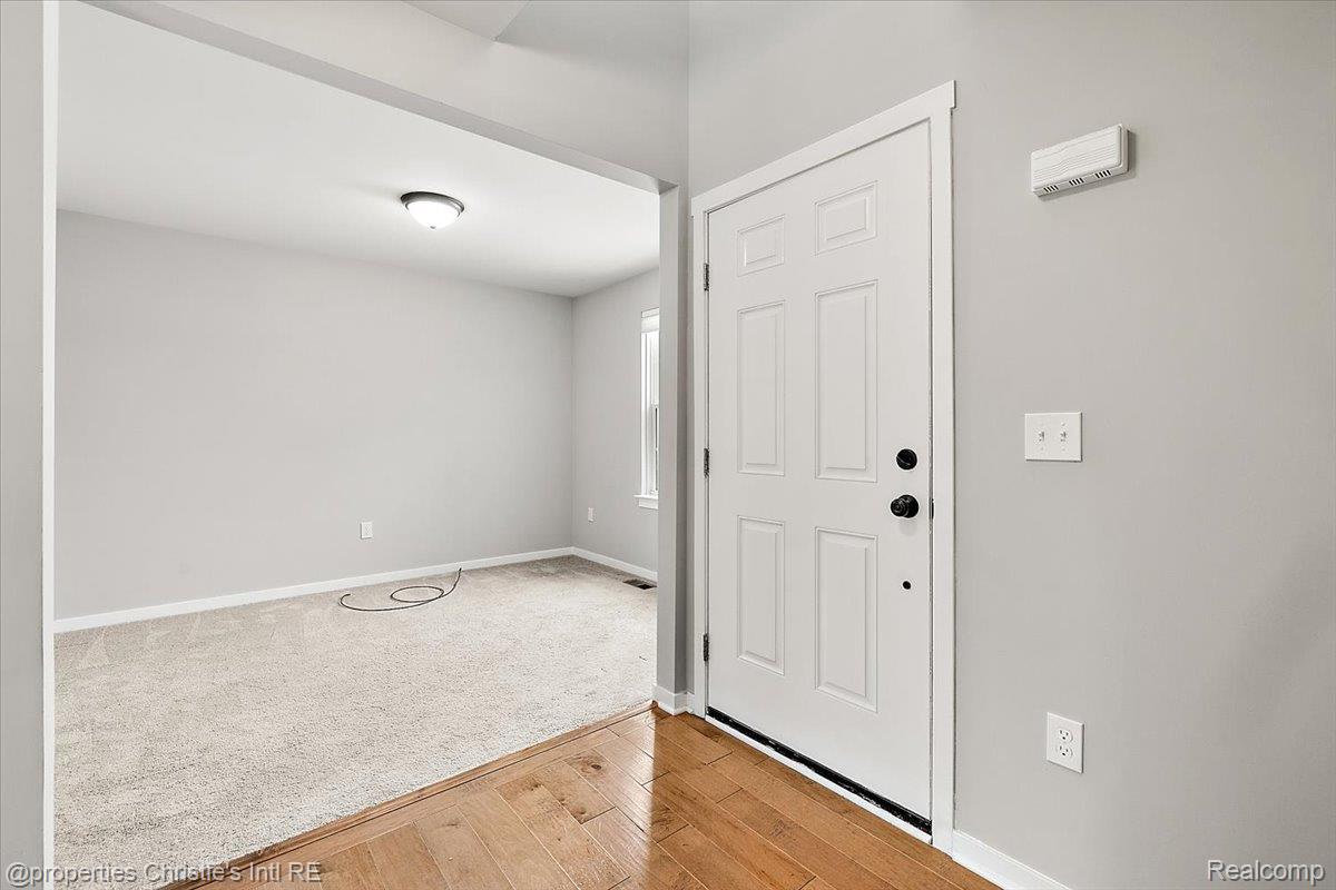 8740 Oak Ridge Trail