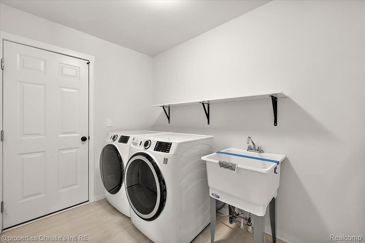 8740 Oak Ridge Trail