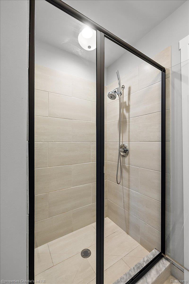 8740 Oak Ridge Trail