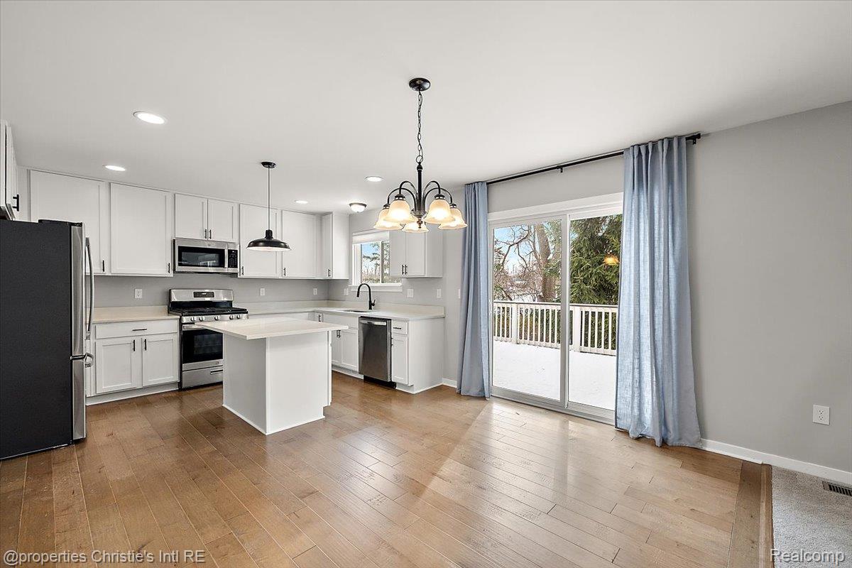 8740 Oak Ridge Trail