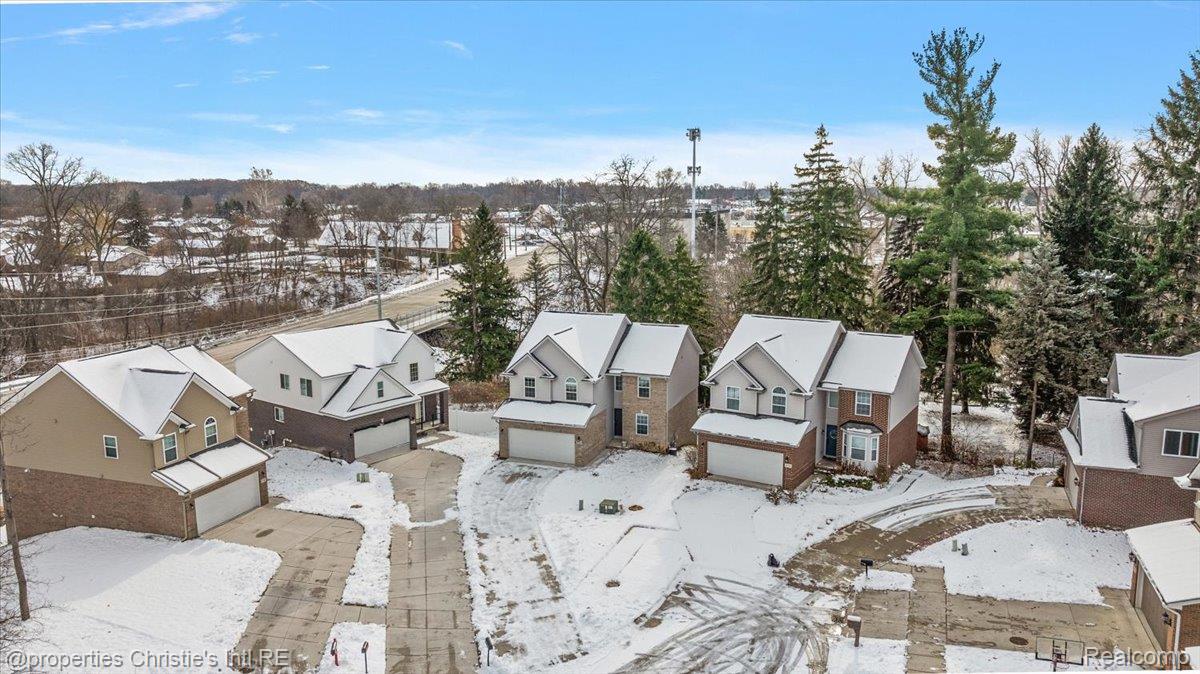 8740 Oak Ridge Trail