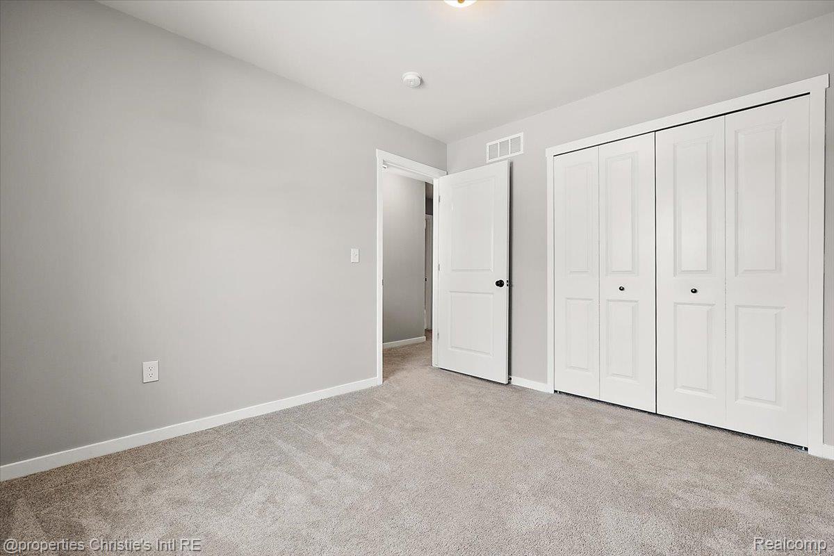 8740 Oak Ridge Trail