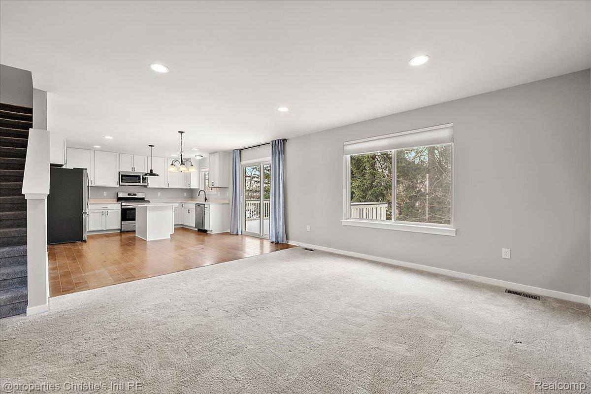 8740 Oak Ridge Trail