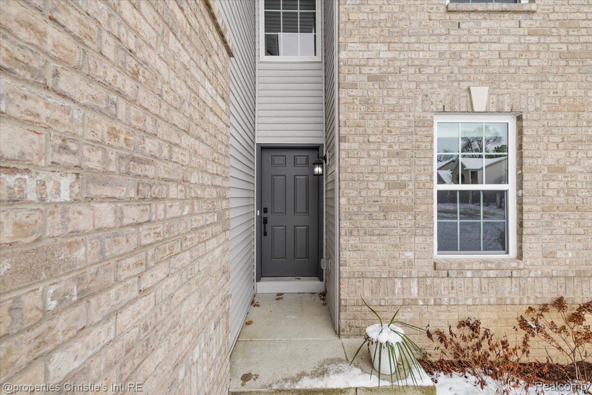 8740 Oak Ridge Trail