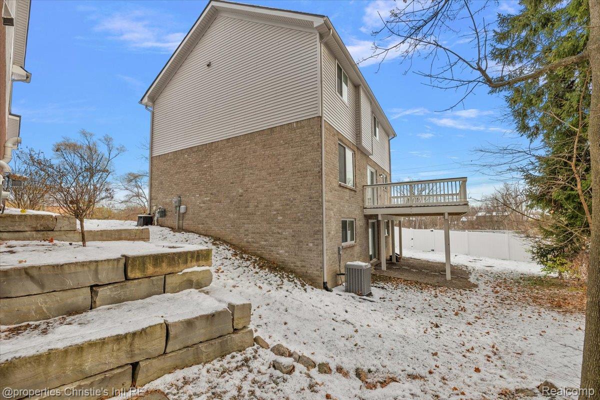 8740 Oak Ridge Trail