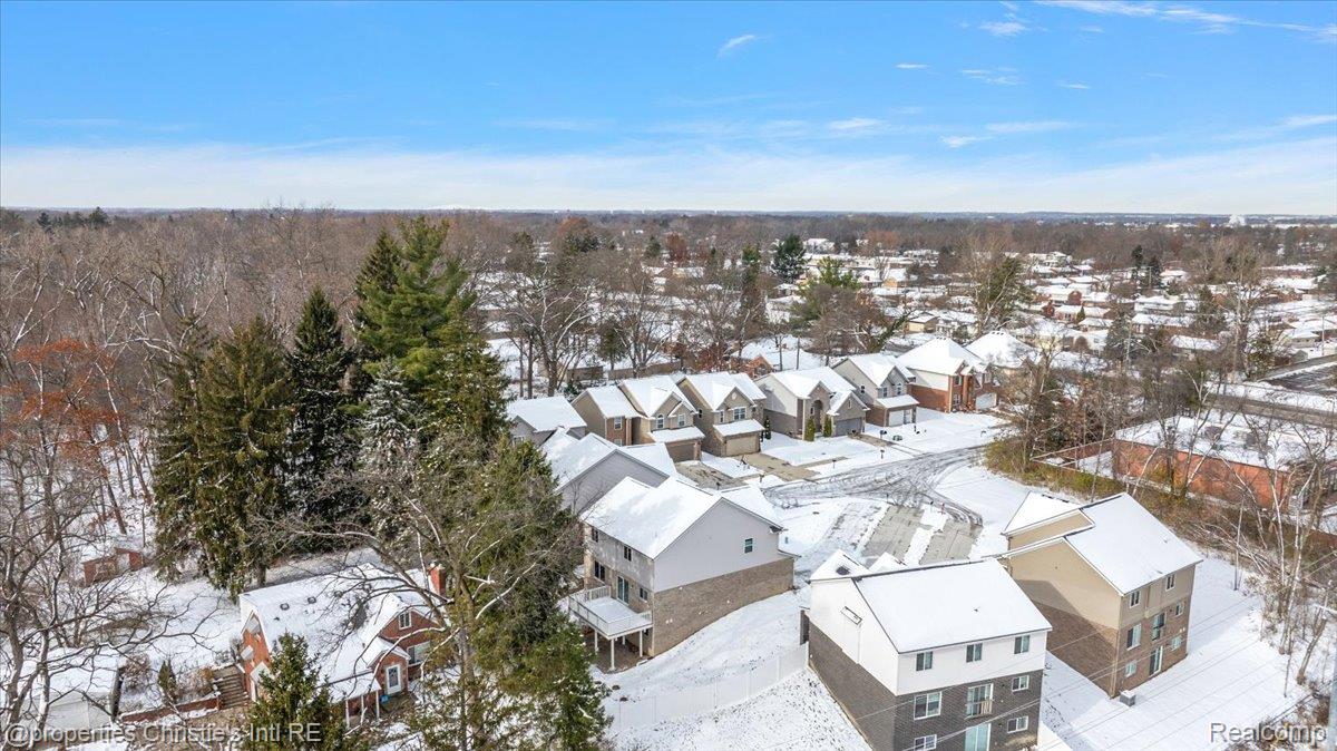 8740 Oak Ridge Trail