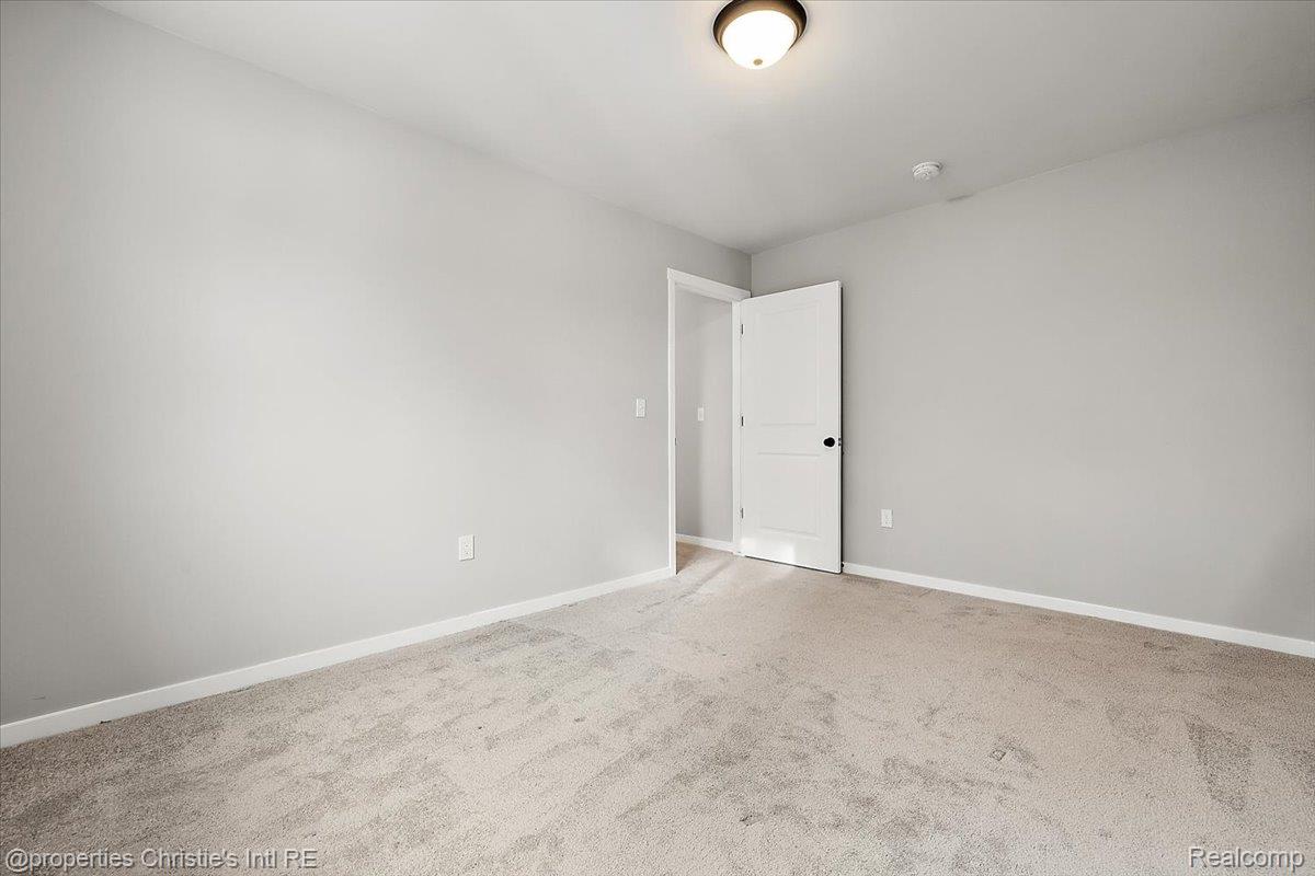 8740 Oak Ridge Trail