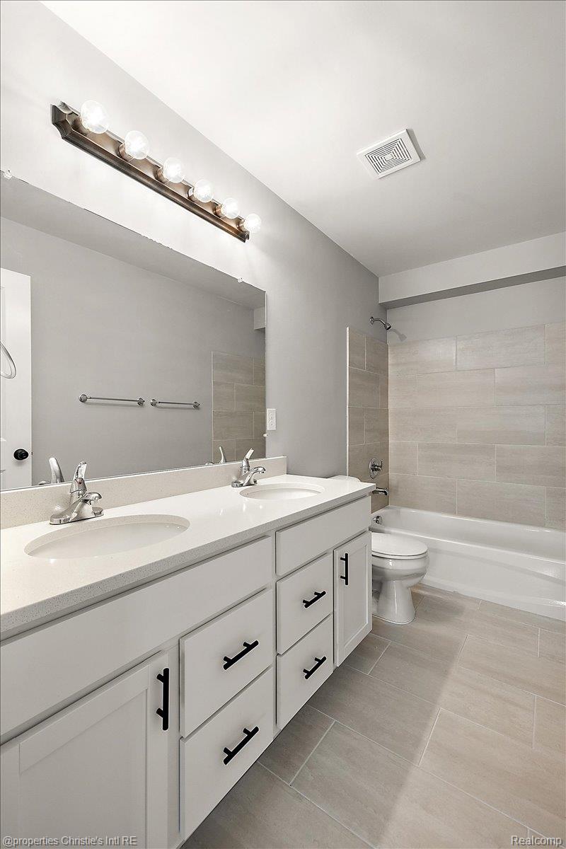 8740 Oak Ridge Trail