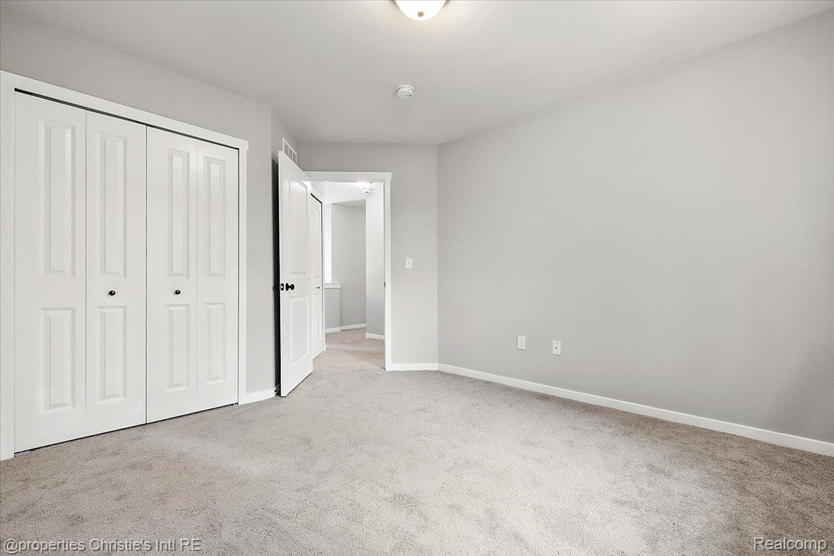 8740 Oak Ridge Trail