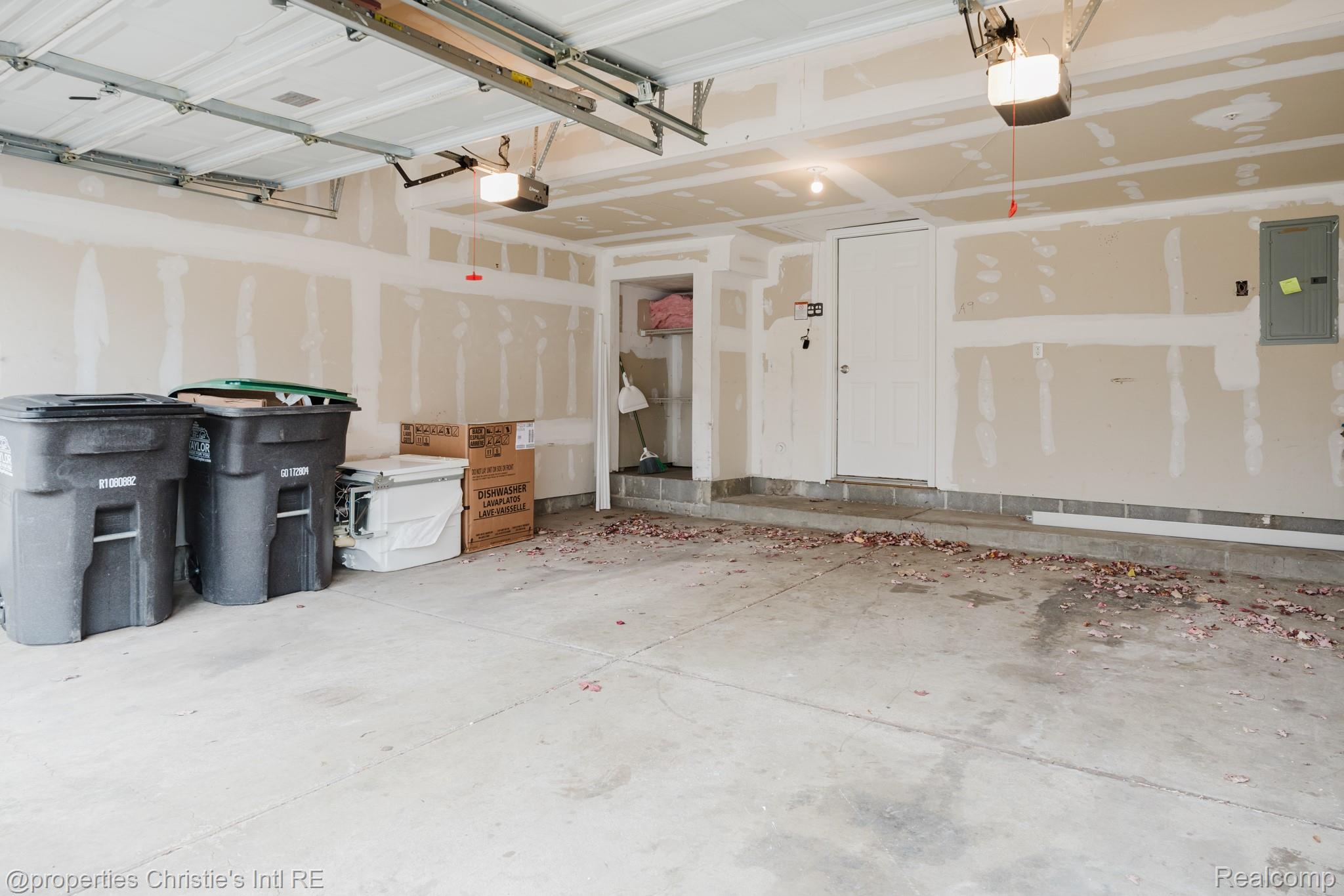 22017 PARKVIEW Drive