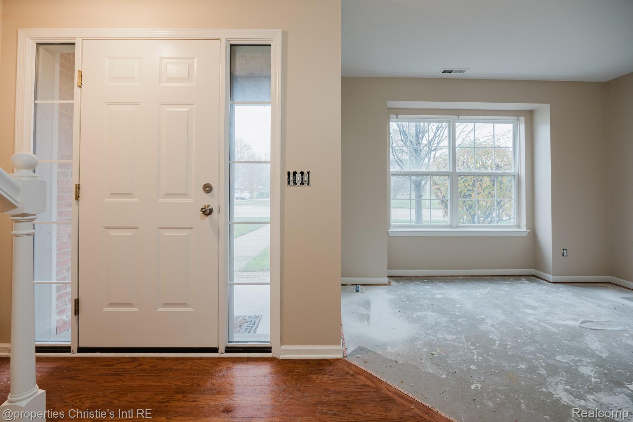 22017 PARKVIEW Drive